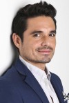 Robin Duran headshot